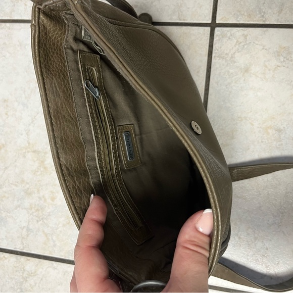 Bench cross body bag. - Picture 2 of 2